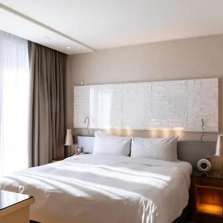 Hanza Tower Luxury Sauna Jacuzi Pool Apartment *