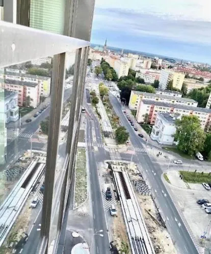 Hanza Tower Luxury Sauna Jacuzi Pool アパート